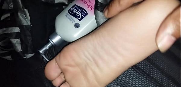  Size 10 soles get rubbed with lotion